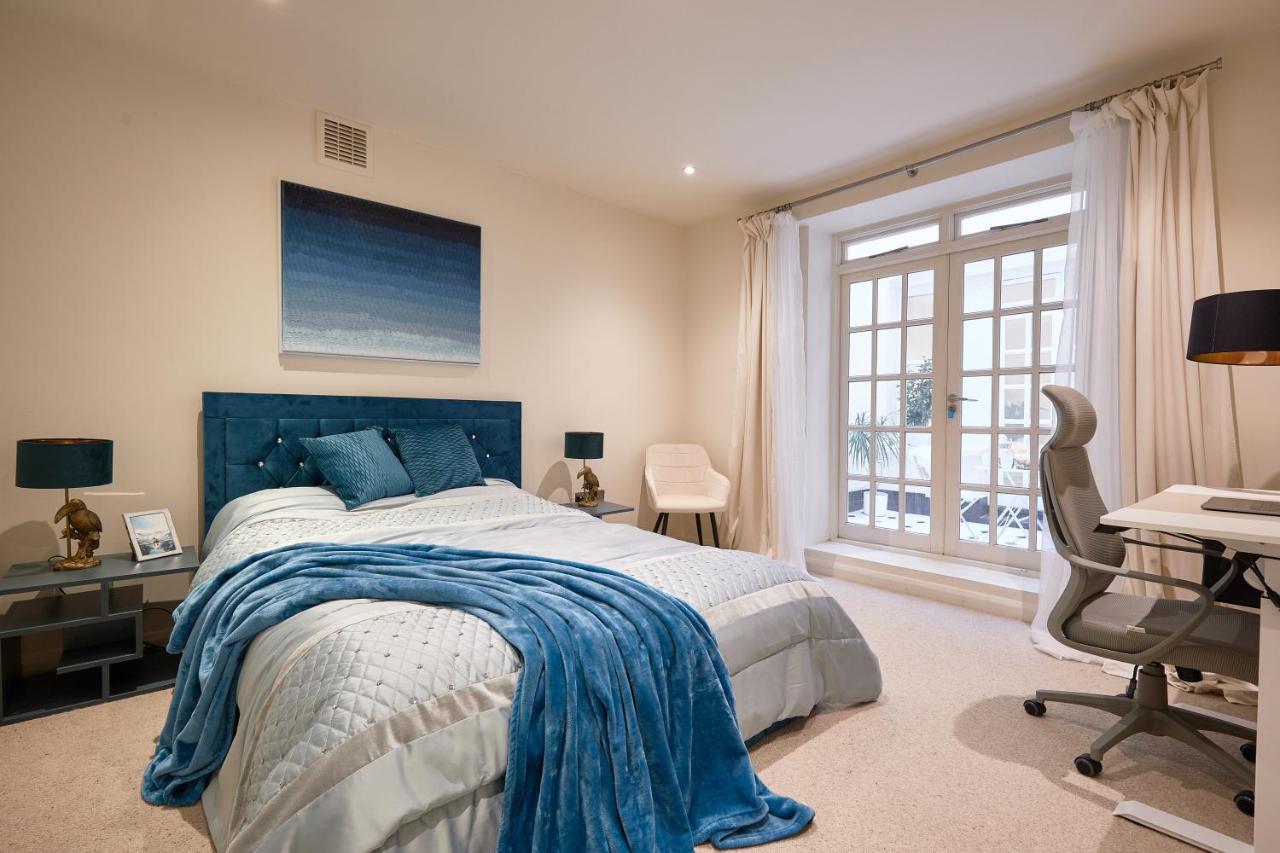 Hyde Park Luxury Two-bedroom With Patio * Londres