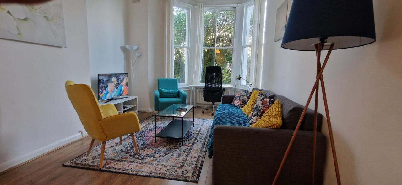 Apartment Primrose Hill - Charming, Cosy, 2 Double Bedrooms London