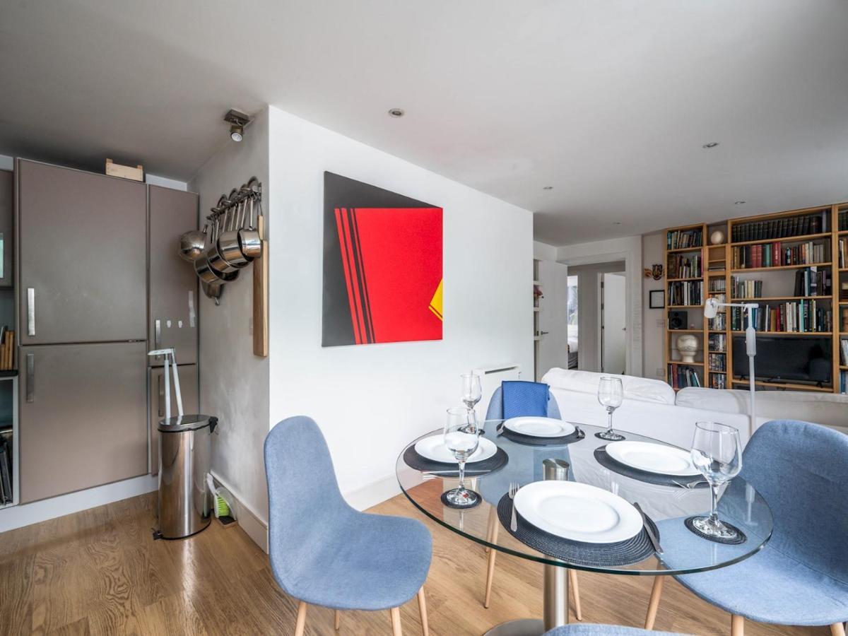 Appartement Cosy And Spacious Flat Near Bridge Londen