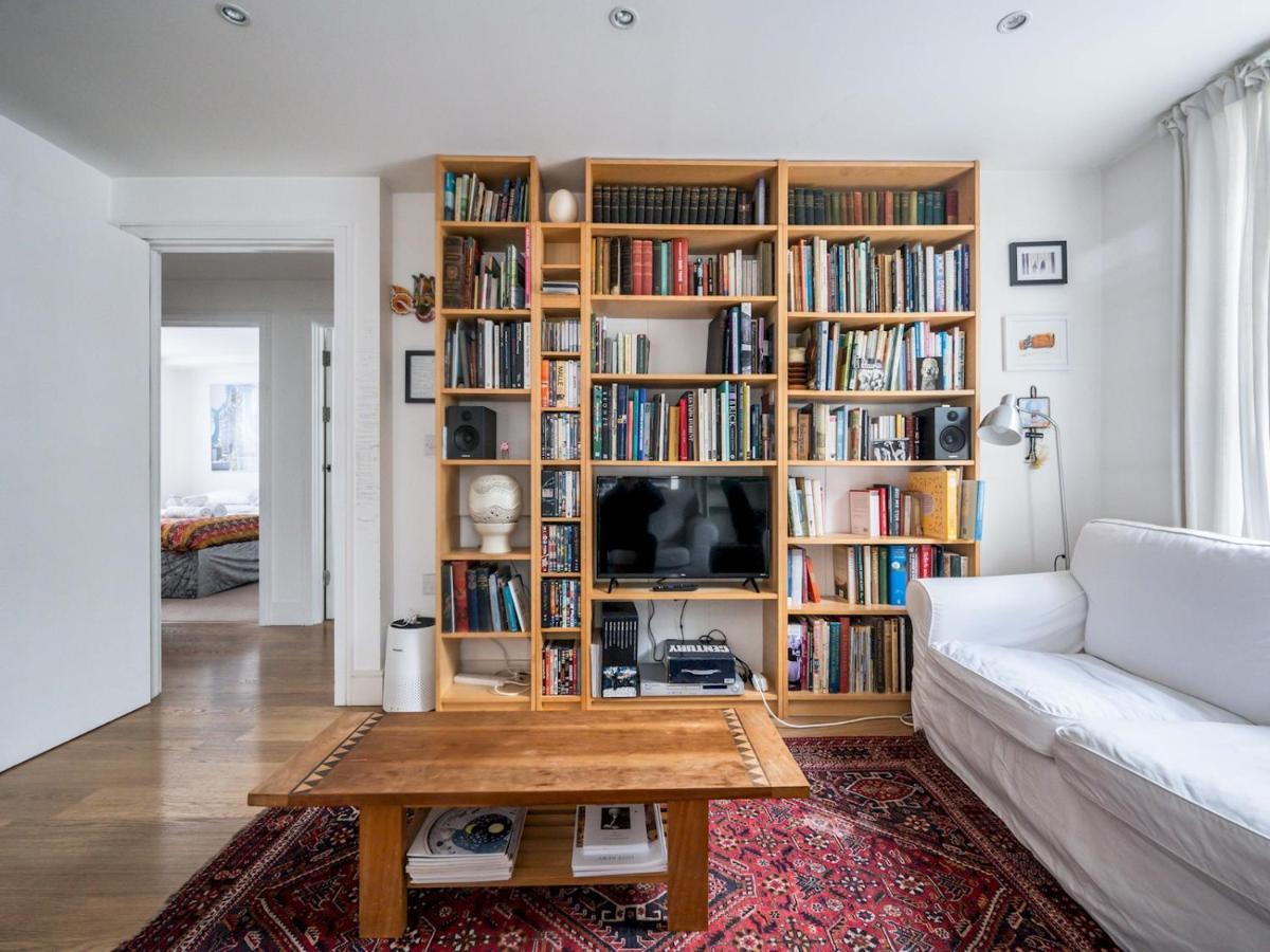 Appartement Cosy And Spacious Flat Near Bridge Londen