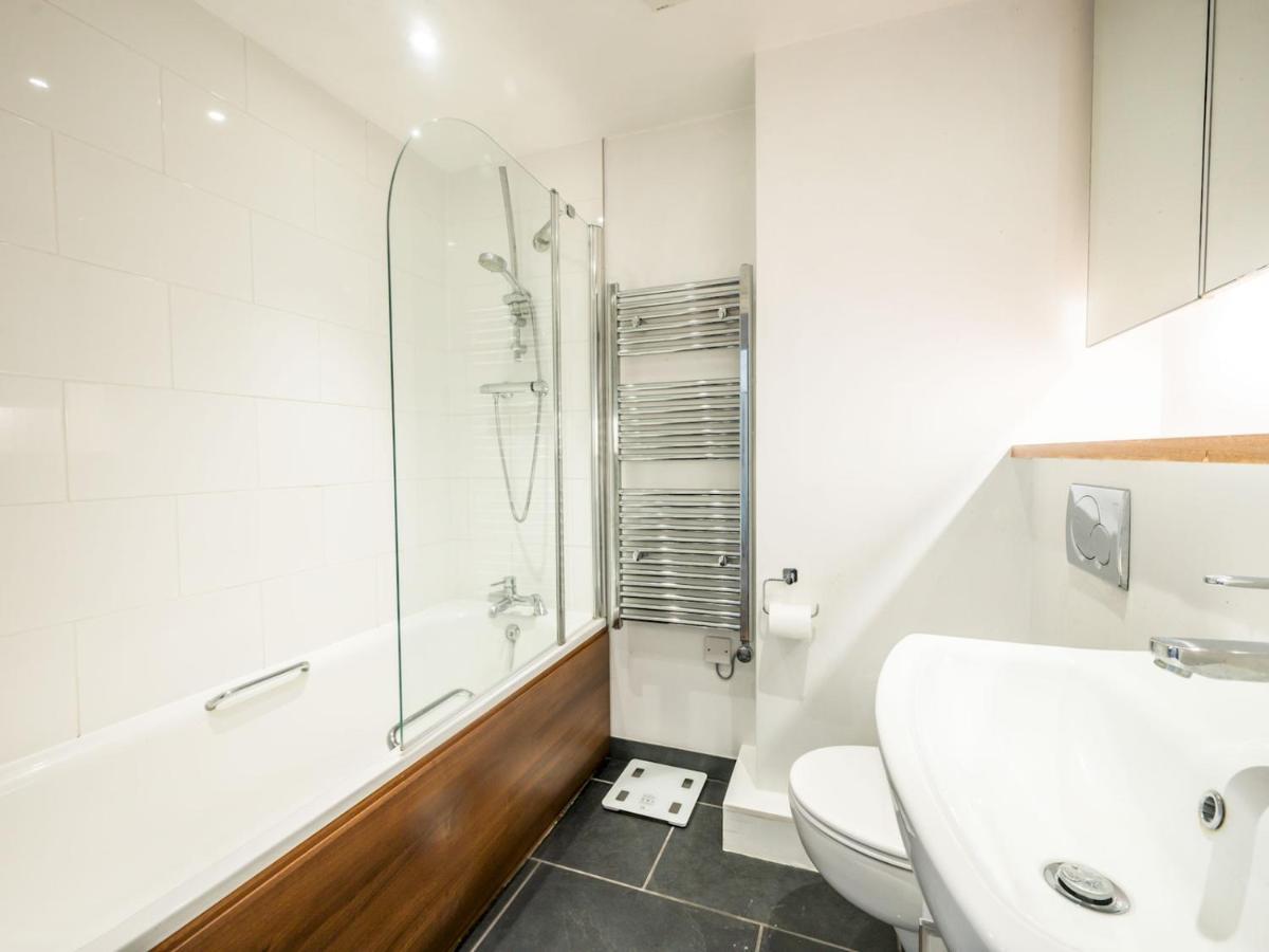 Cosy And Spacious Flat Near Bridge Appartement