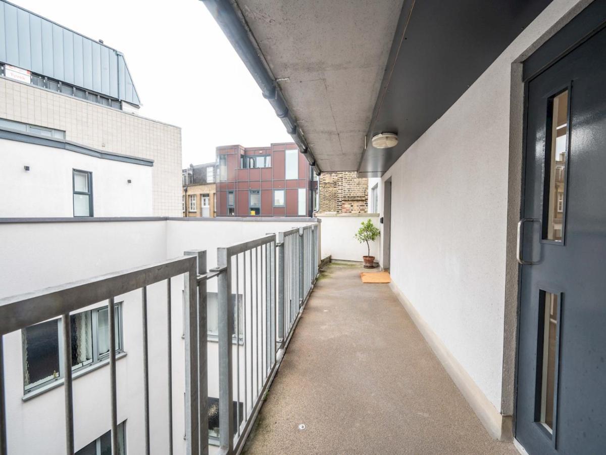 Cosy And Spacious Flat Near Bridge * Londen