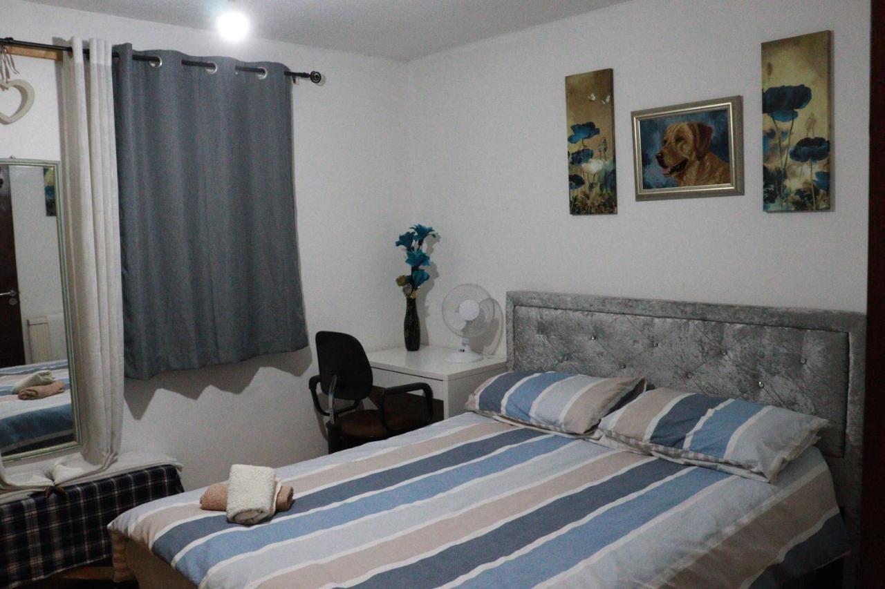 Casa de férias Comfortable 2-bed House In Zone 2