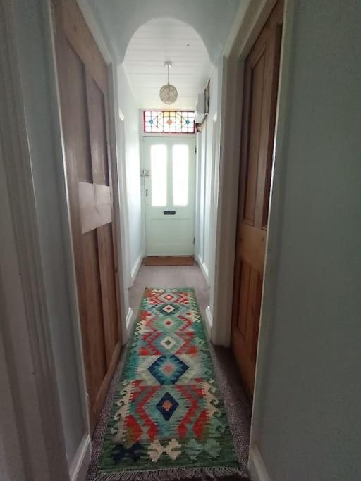 3 Bed Ground Floor Flat Appartement *