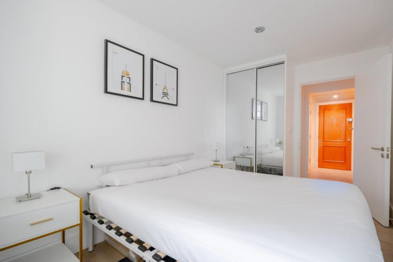 2bd Flat W River View Balcony - Vauxhall! * Londres