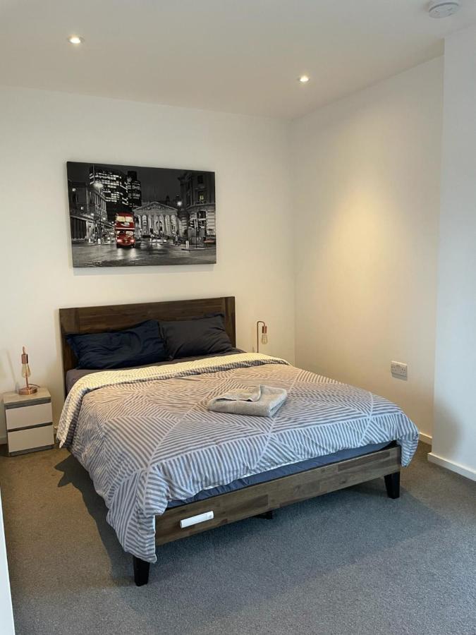 Hospedagem domiciliar Luxury En-suite Olympic Village In Shared *