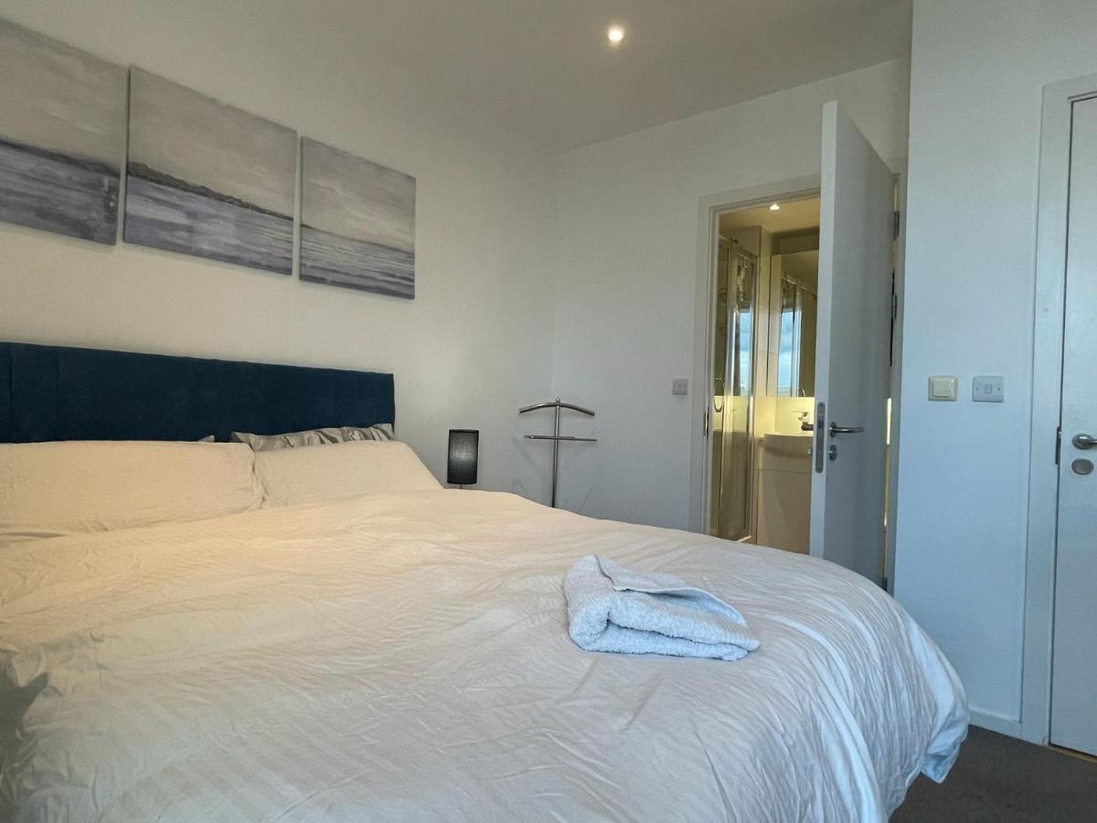 Luxury En-suite Olympic Village In Shared *