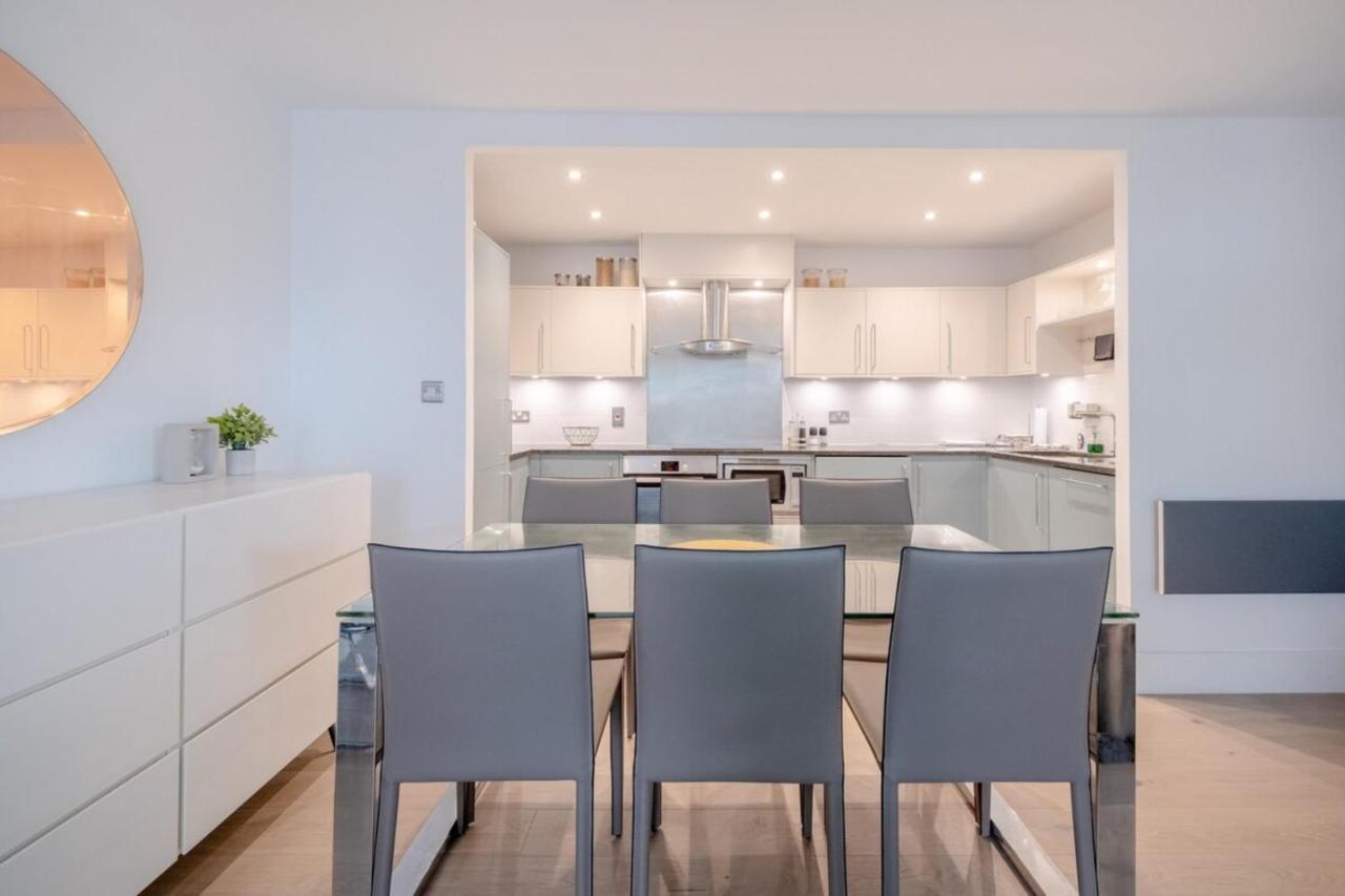 2bd Flat W River View Balcony - Vauxhall! Appartement Londres