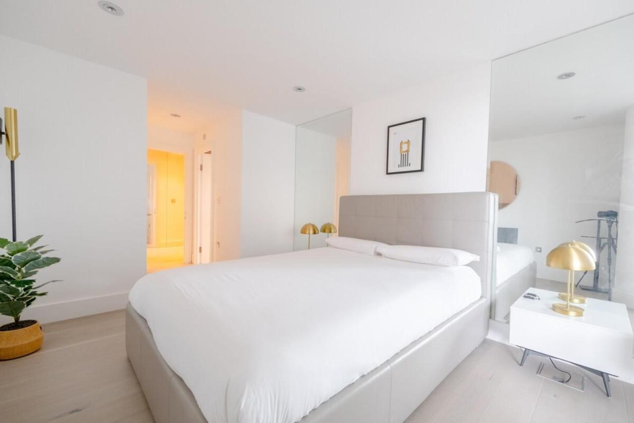 2bd Flat W River View Balcony - Vauxhall! Londres
