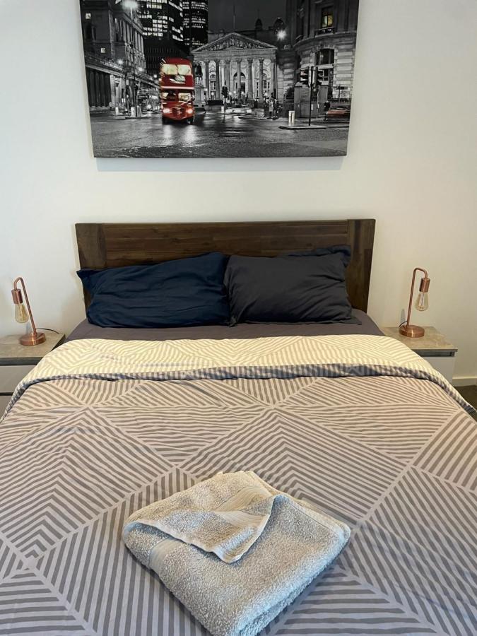 Luxury En-suite Olympic Village In Shared * Londres