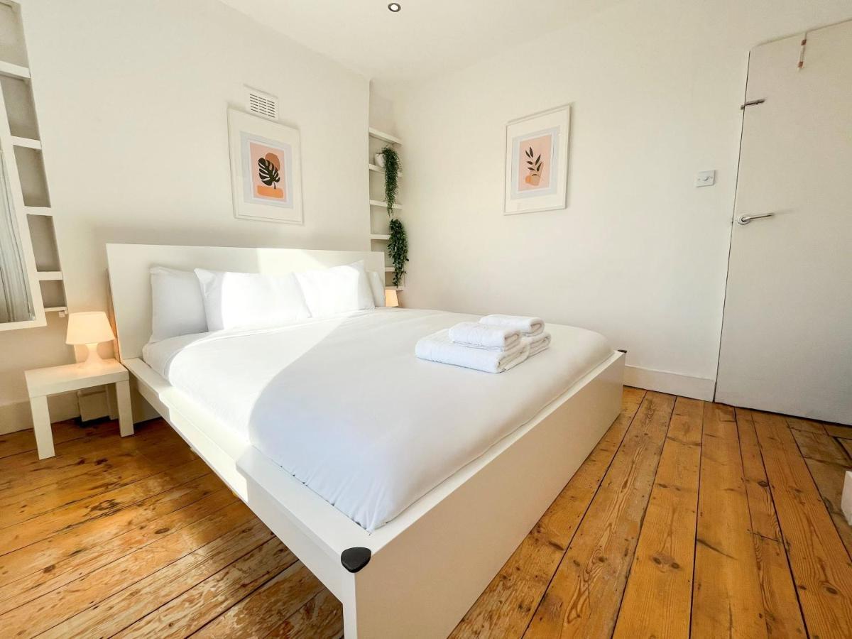Stylish Flat Near Westfield & O2 Shepherd's Bush