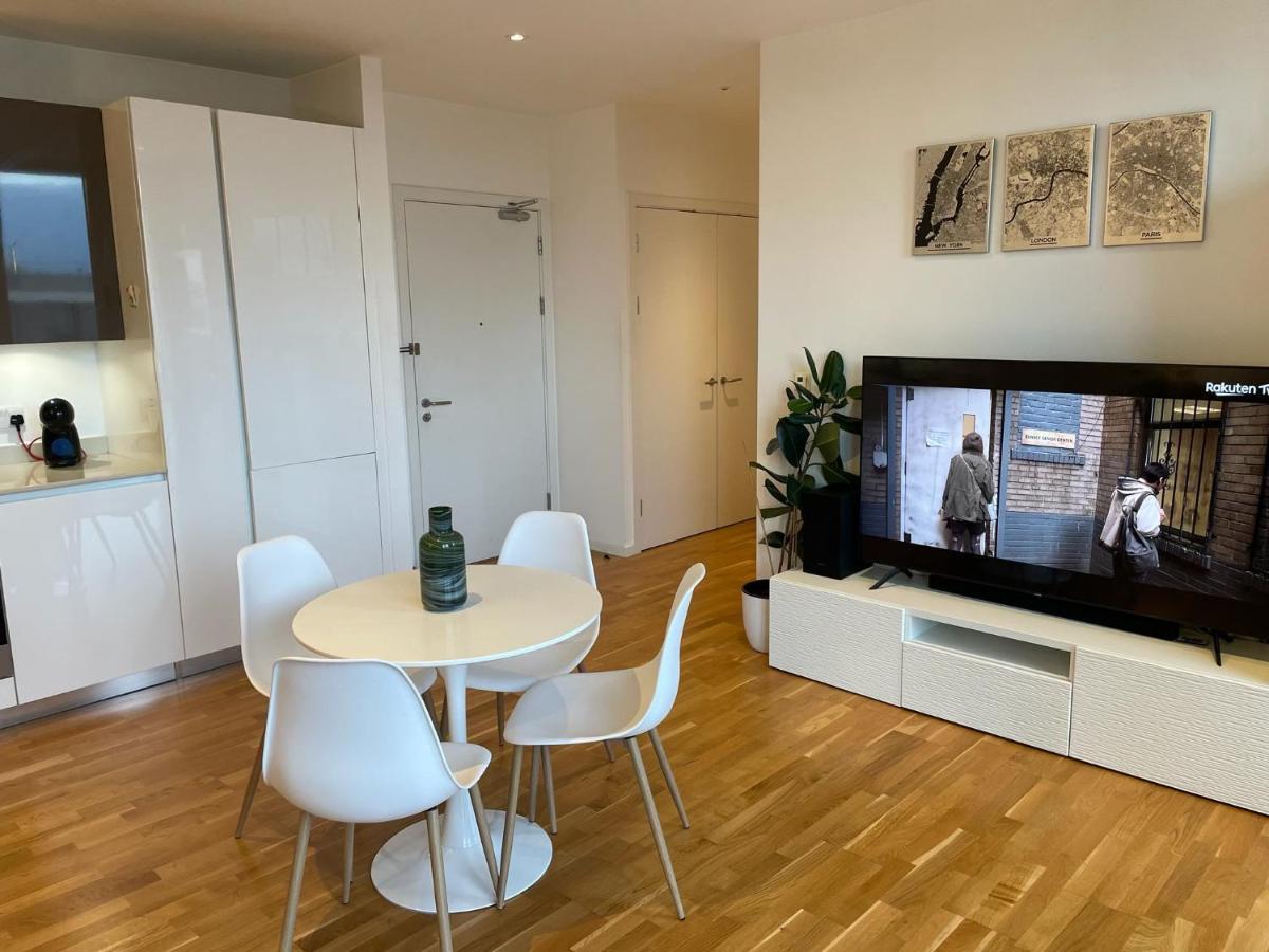 Luxury En-suite Olympic Village In Shared * Londres