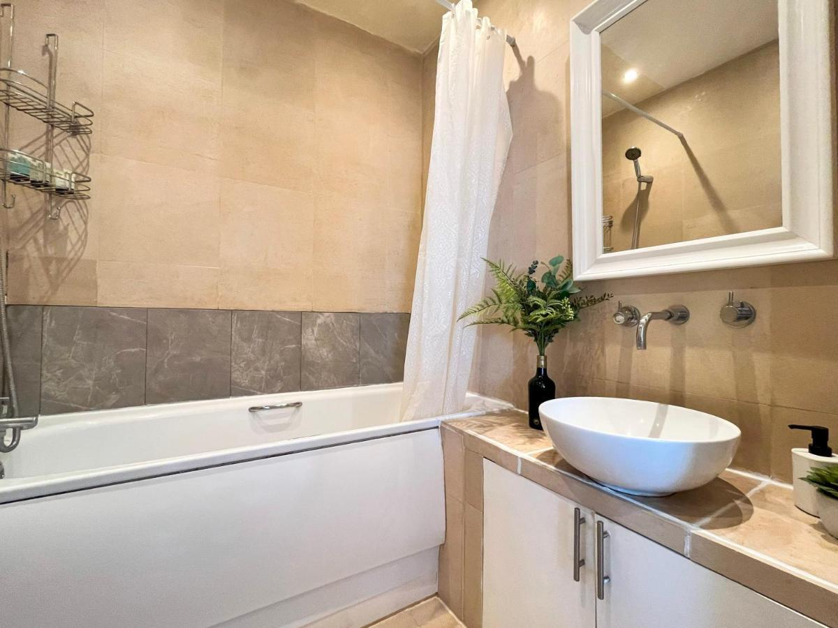 Stylish Flat Near Westfield & O2 Shepherd's Bush Appartement