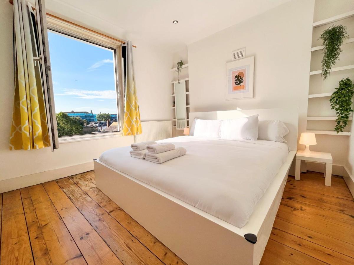 Stylish Flat Near Westfield & O2 Shepherd's Bush Londres