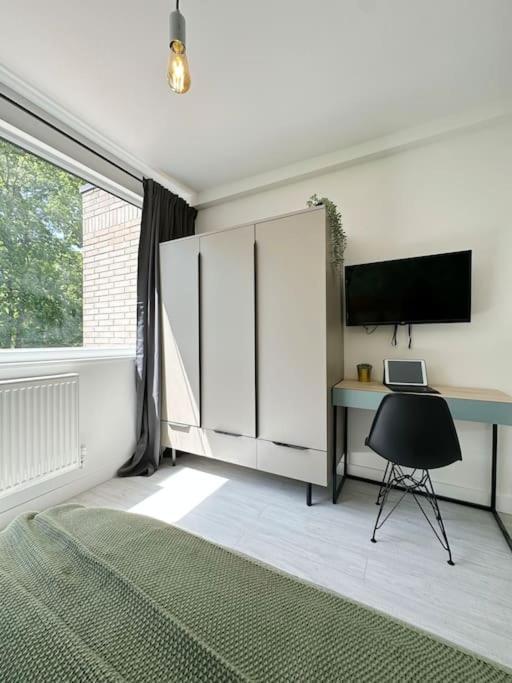 Hébergement de vacances Chic 5-br, Ensuites With Tvs Londres