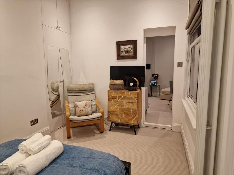 Quintessentially 'london' Flat Apartamento *