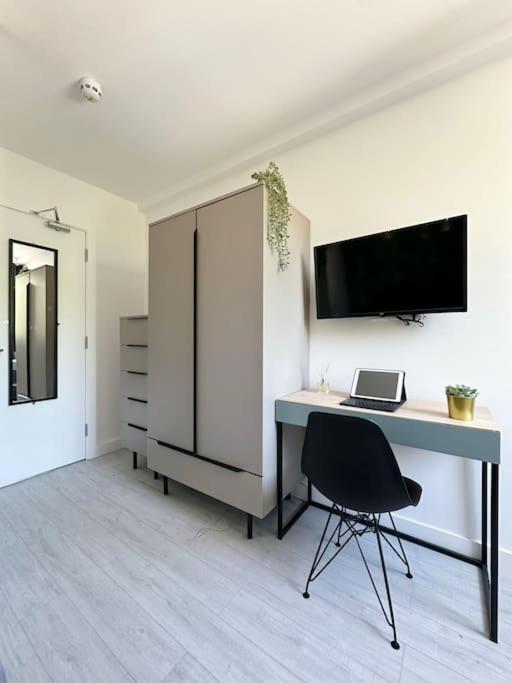 Chic 5-br, Ensuites With Tvs * Londres