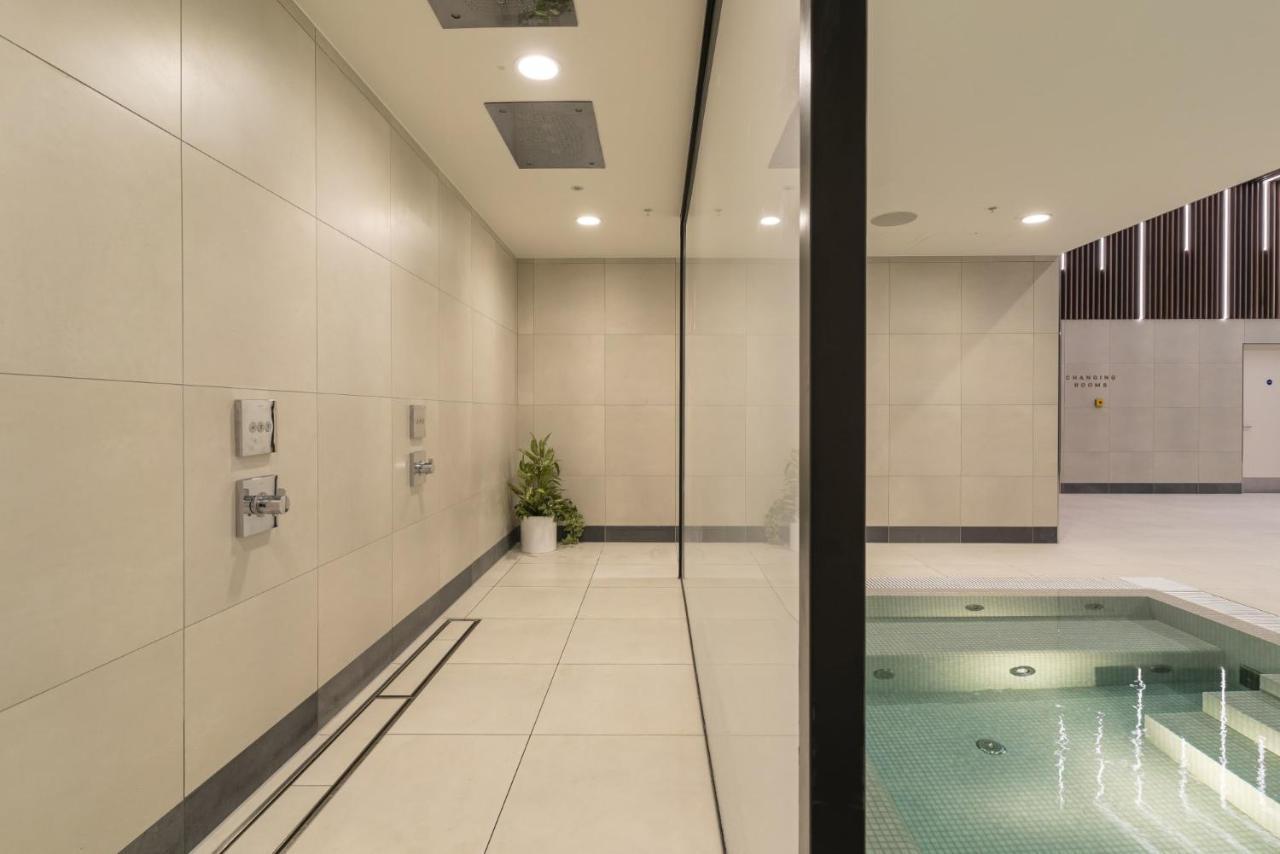One And Two Bedroom At Coppermaker Square In Lively Stratford Appart hôtel *