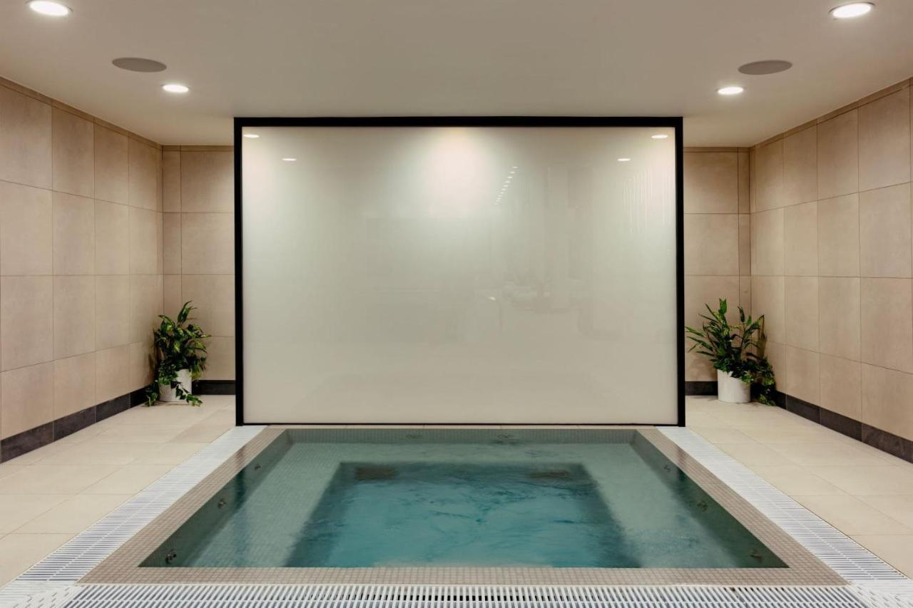 Appart hôtel One And Two Bedroom At Coppermaker Square In Lively Stratford Londres