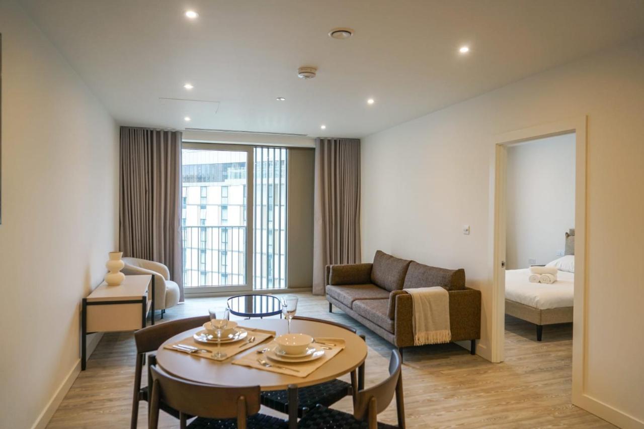 One And Two Bedroom At Coppermaker Square In Lively Stratford *