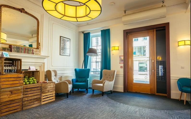 Apartment John Adams Hall London