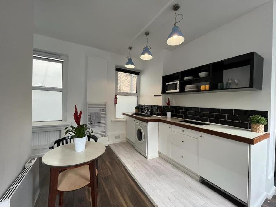 Glasshouse Yard Studio's F1 Apartamento *