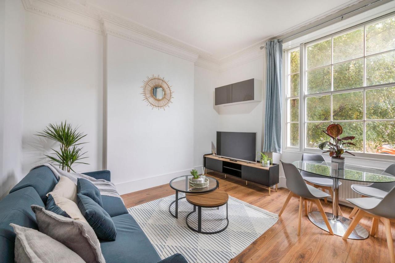 Spacious Two Bedroom In Camden Appartement