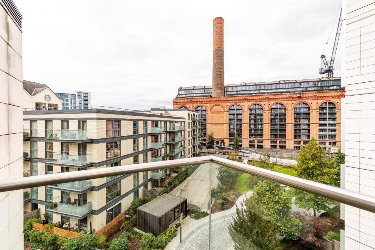 Beautiful 4 Bed Abode Near Imperial Wharf Appartement