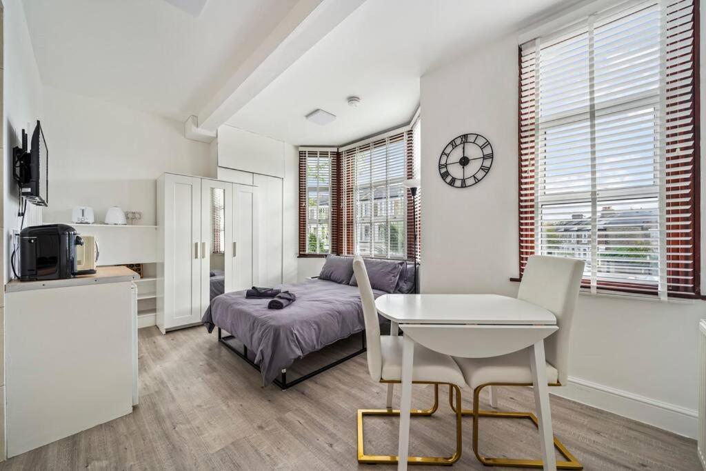 Charming Flat In Shepherds Bush * Londres