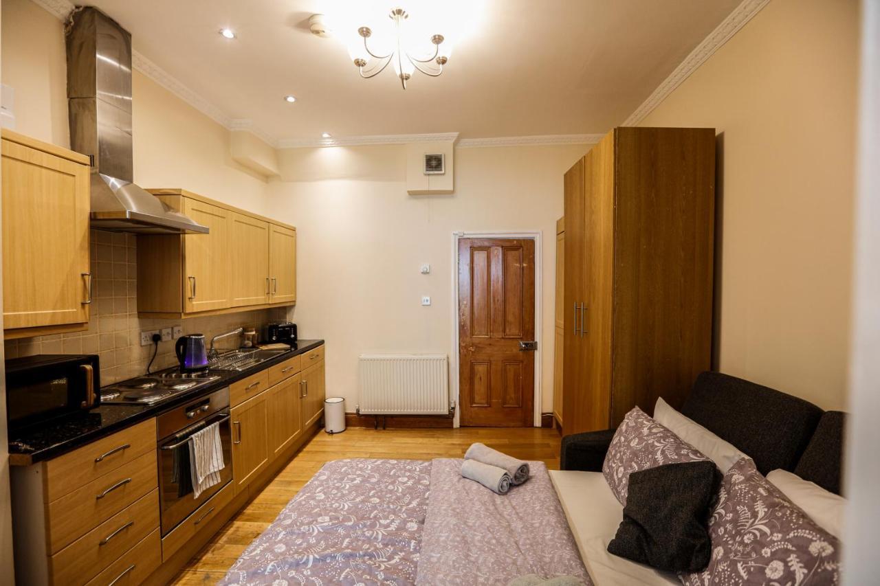 Lovely&bright Flat Close To *