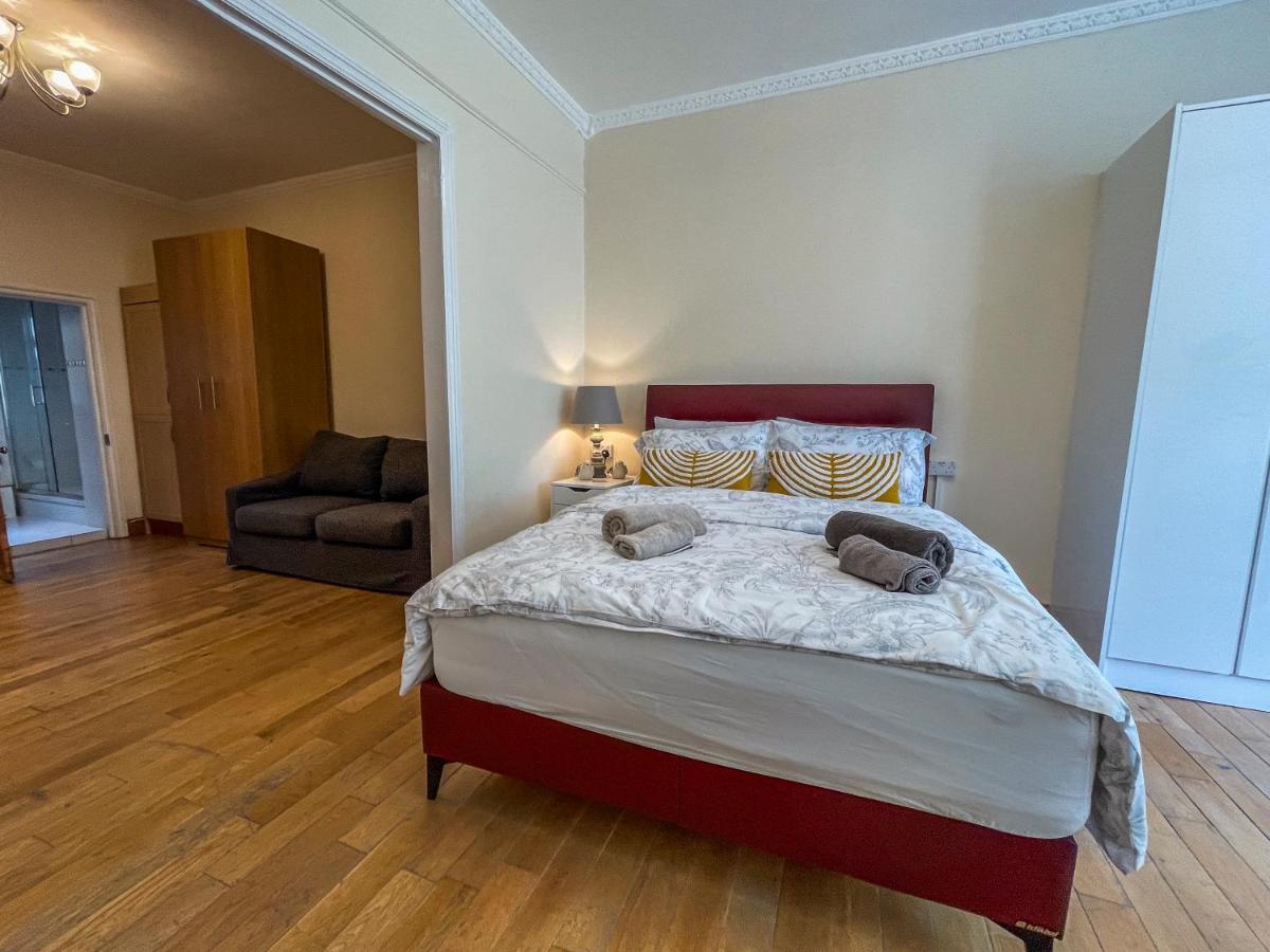 Lovely&bright Flat Close To Appartement