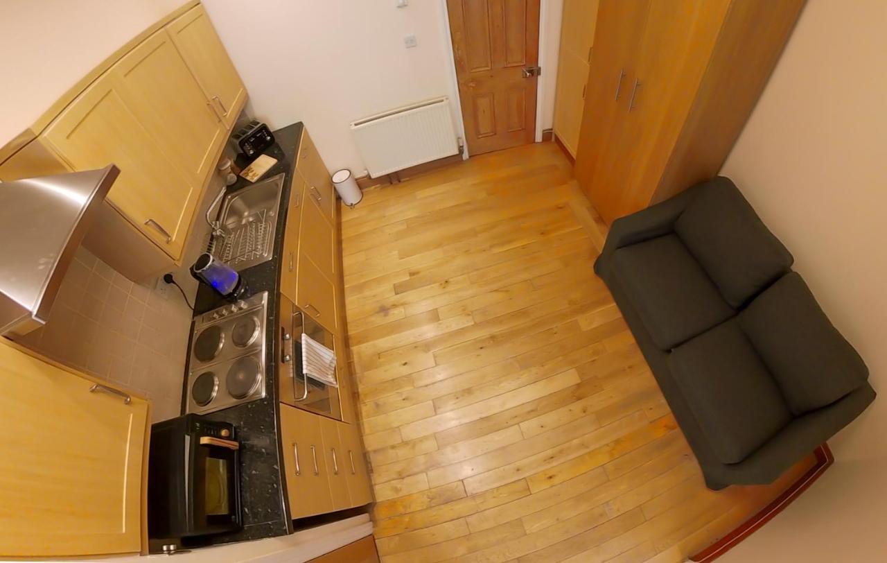 Lovely&bright Flat Close To Apartamento