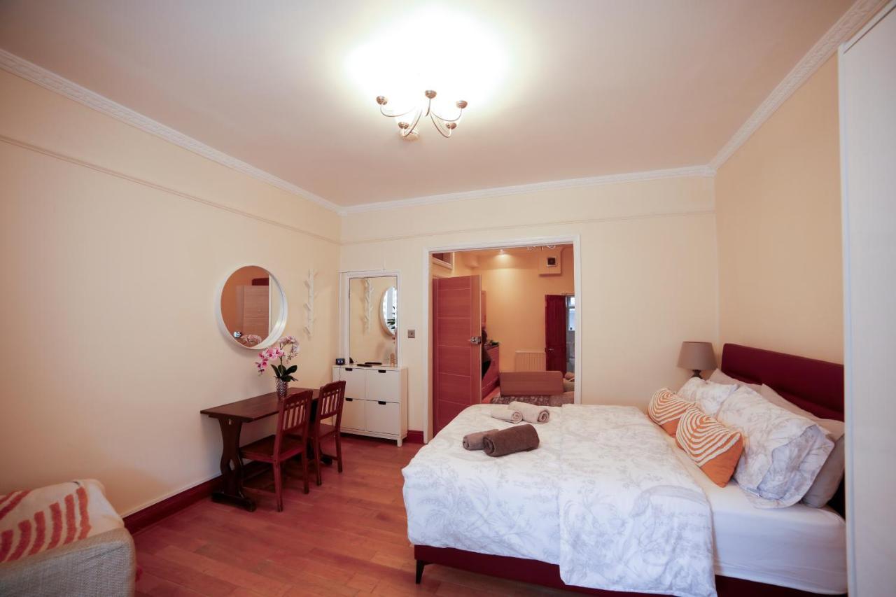 Lovely&bright Flat Close To *