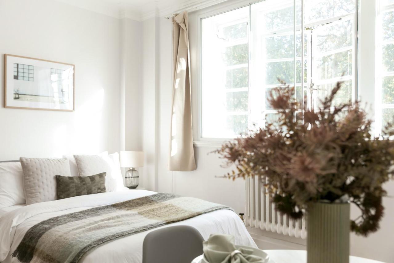 Beautifully Presented Centrally Located Apartamento