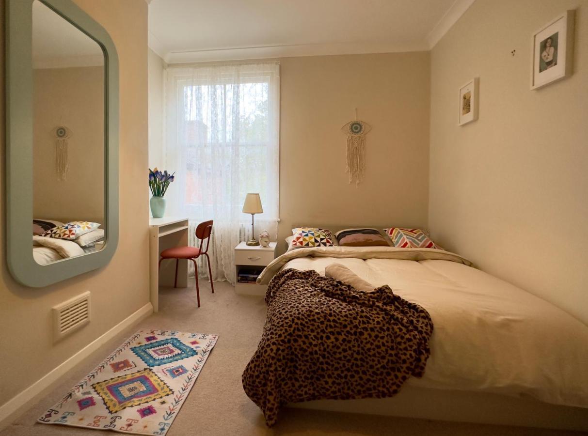 Homestay Cosy 3 Bedroom Flat Nearby Willsden