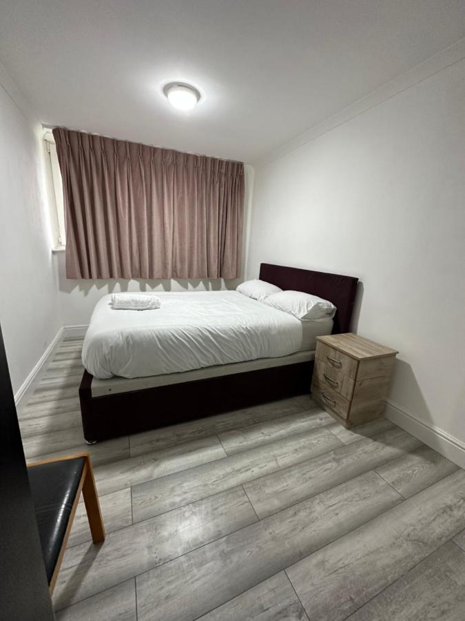 3 Bedroom Bayswater *