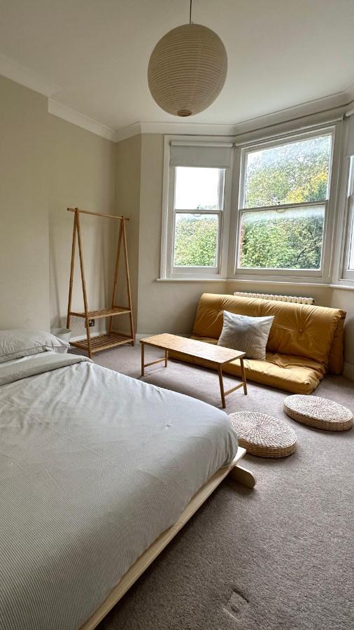 Cosy 3 Bedroom Flat Nearby Willsden *