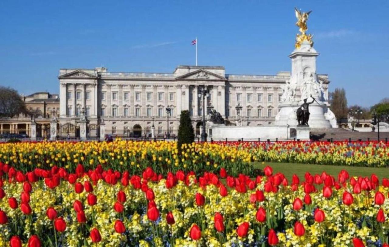 Alluring 2-bed, 2-bath Flat On High Street Kensington, Near Kensington Palace Appartement *