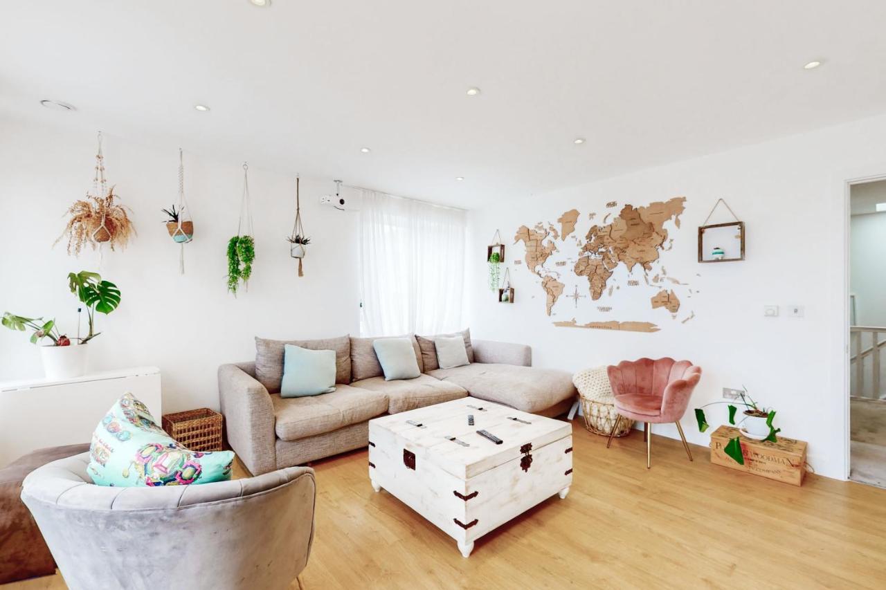 Modern And Spacious 4 Bed House In The Centre Сasa de vacaciones Londres
