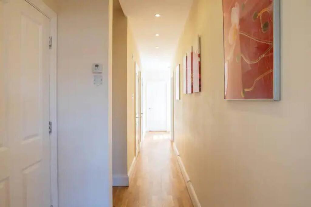 Apartment Bright And Quiet 2-bed 2-bath With Great Patio *