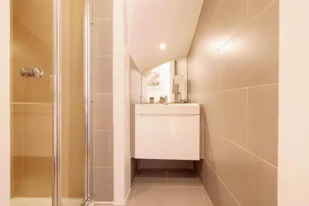 Apartment Bright And Quiet 2-bed 2-bath With Great Patio *