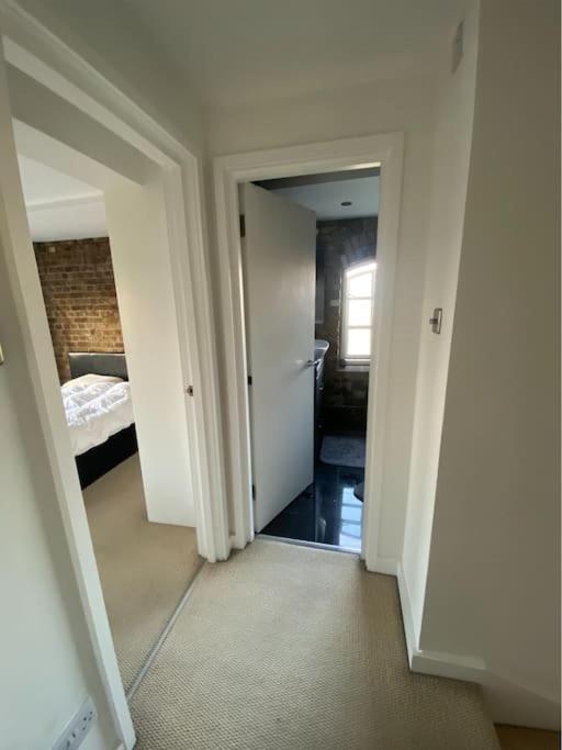 Apartamento Luxury Artistic 2 Bedroom W/balcony-great Location *
