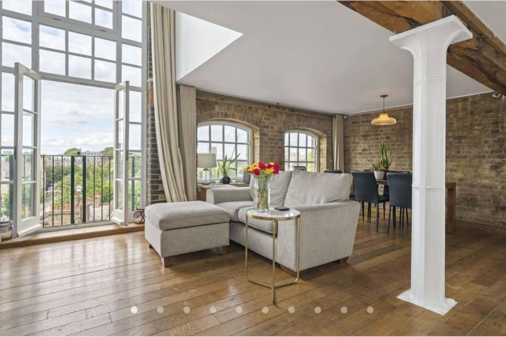 Apartamento Luxury Artistic 2 Bedroom W/balcony-great Location