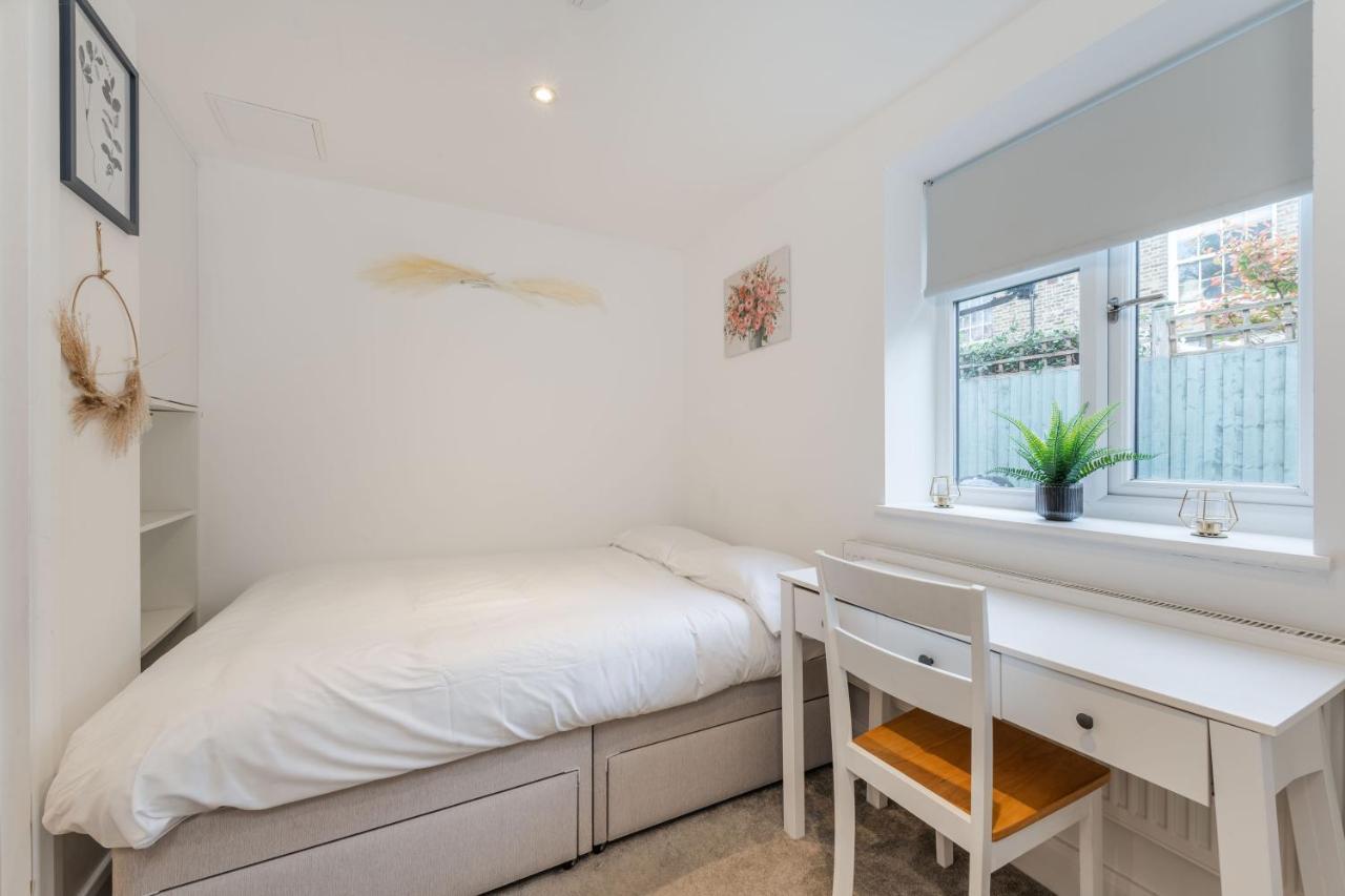 Three-bedroom Bliss In Town * Londres