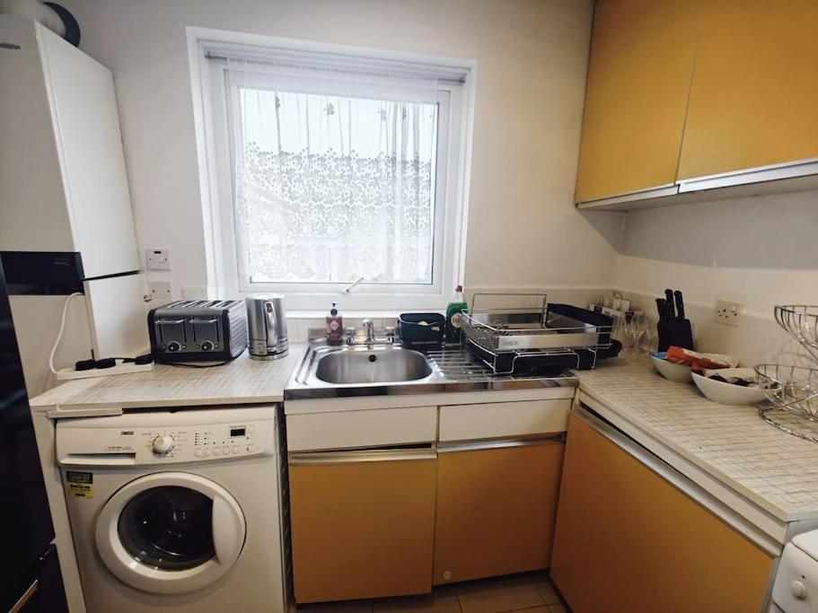 City Airport Apartment