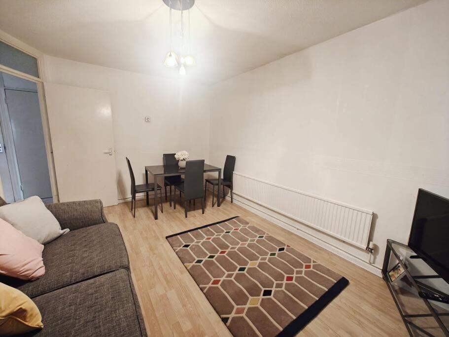 City Airport Apartment