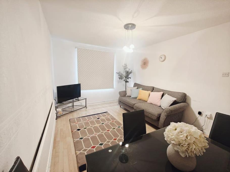 City Airport Apartment *