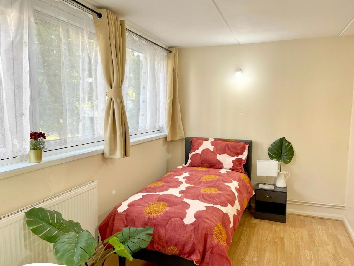 3br Close Station Appartement Londen