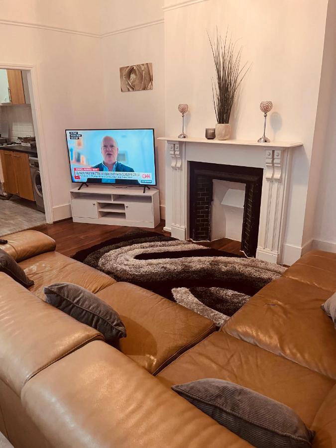 Modern Large Apartment London