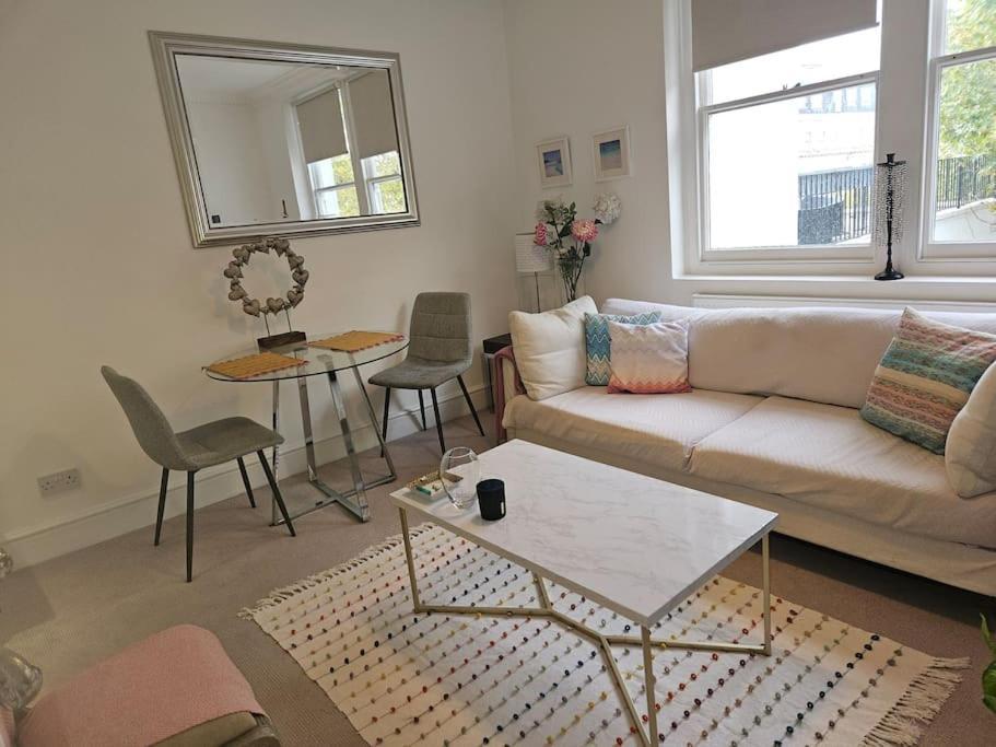 Cozy One Bedroom Next To Paddington * Londres